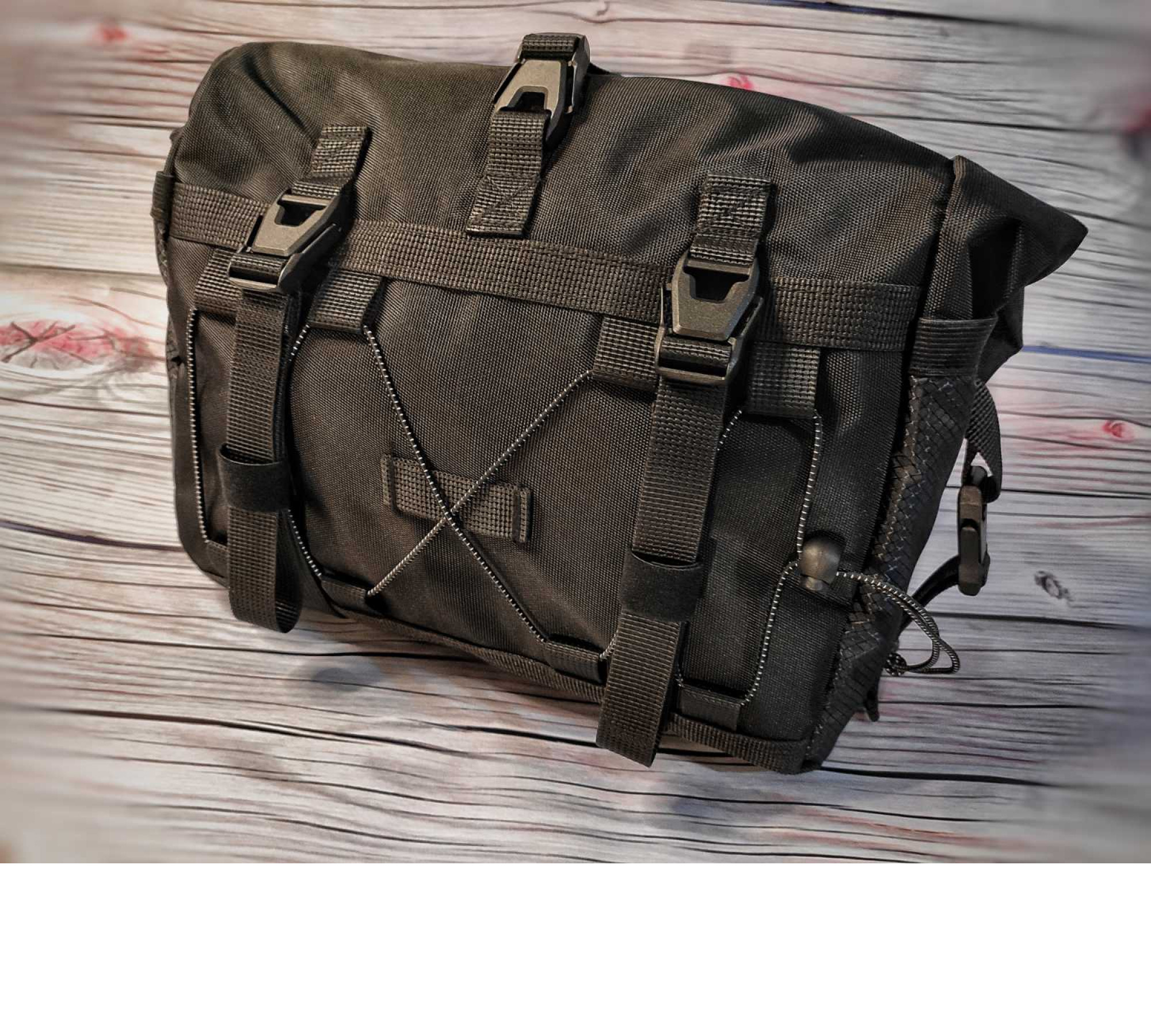 Handlebar Roll-Top Medium Bag — Urban Cycling Gear