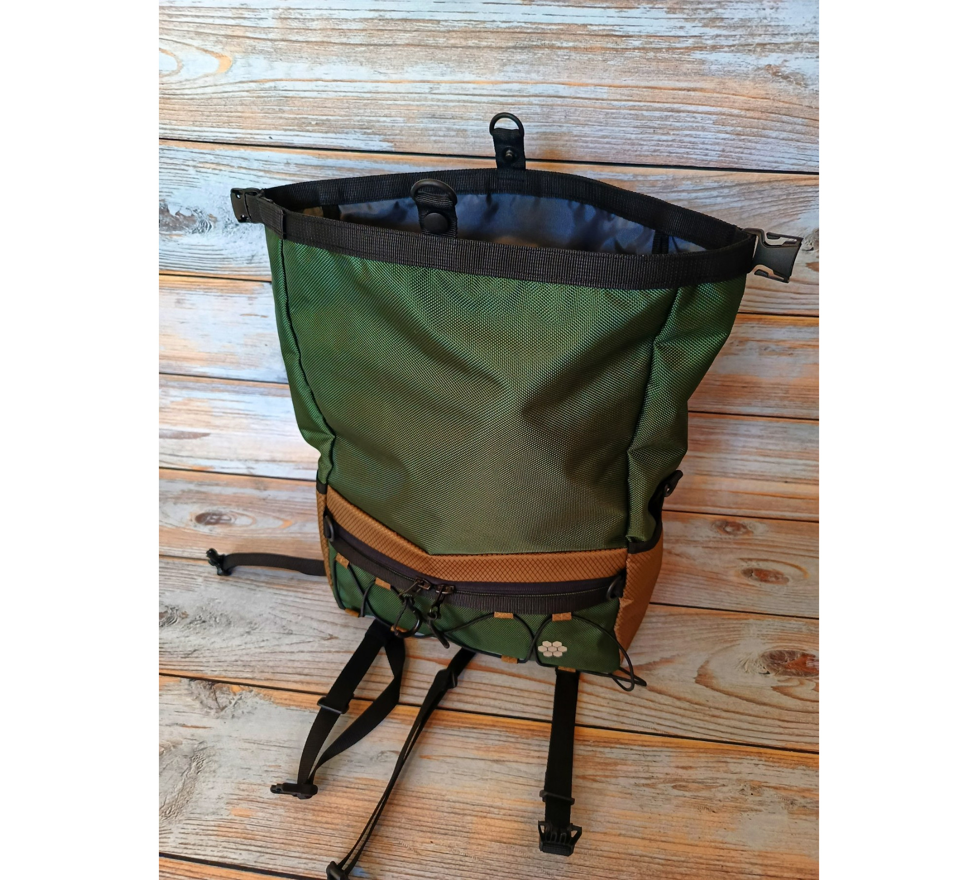 Handlebar Roll-Top Gear Bag — Urban Cycling