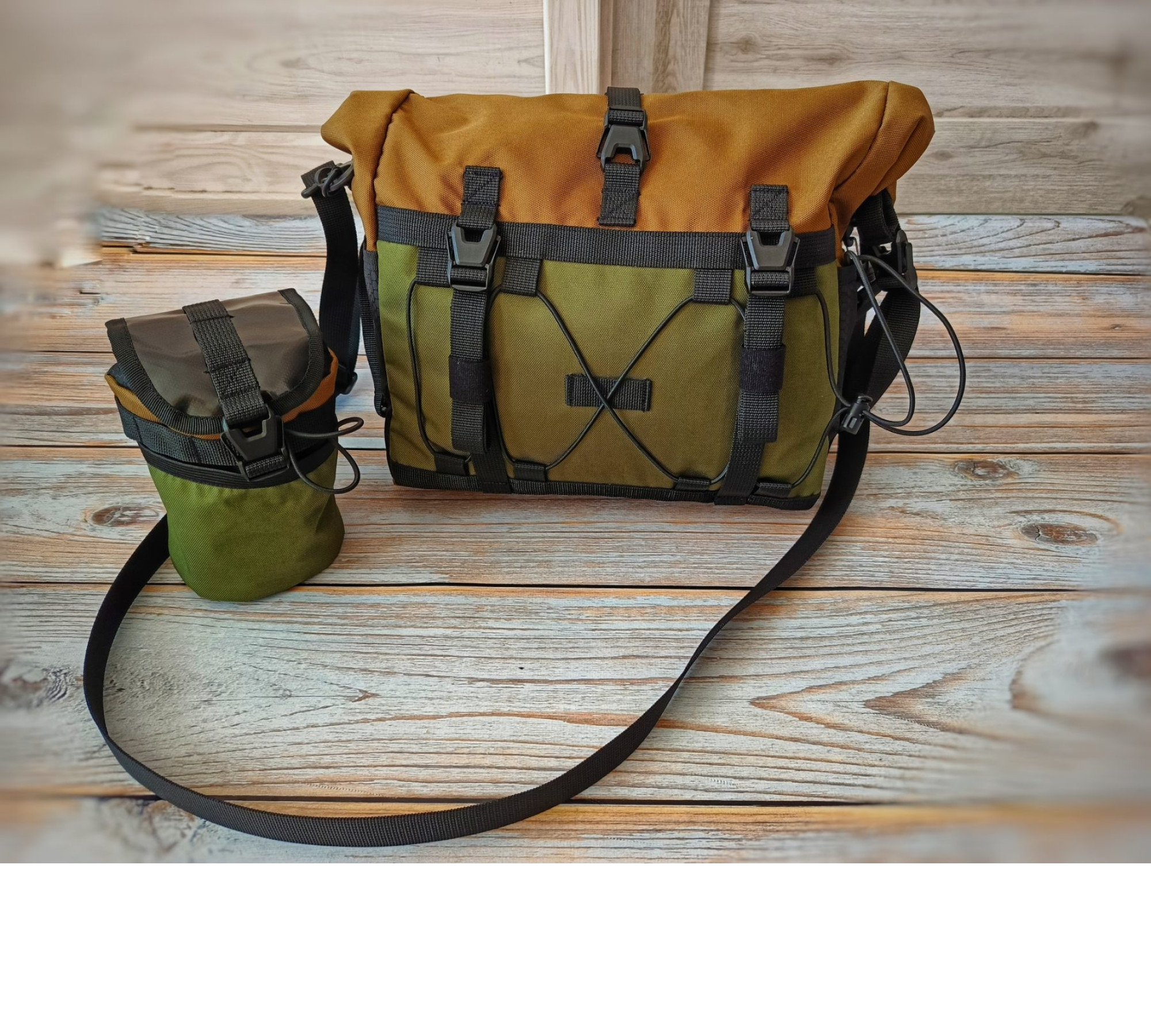 Handlebar Roll-Top Medium Bag — Urban Cycling Gear