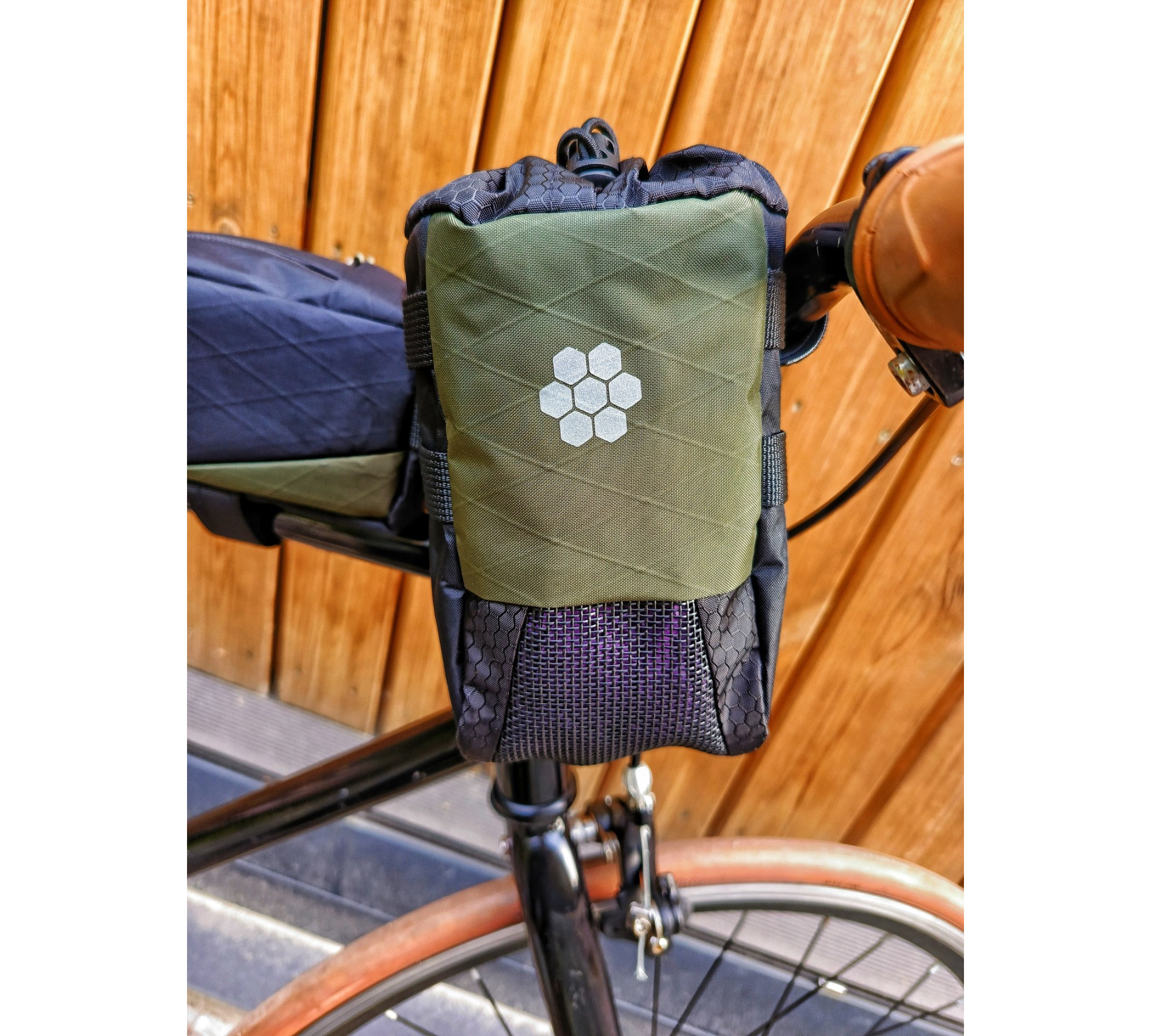 Handlebar Feeder Bag — Premium Cycling Gear
