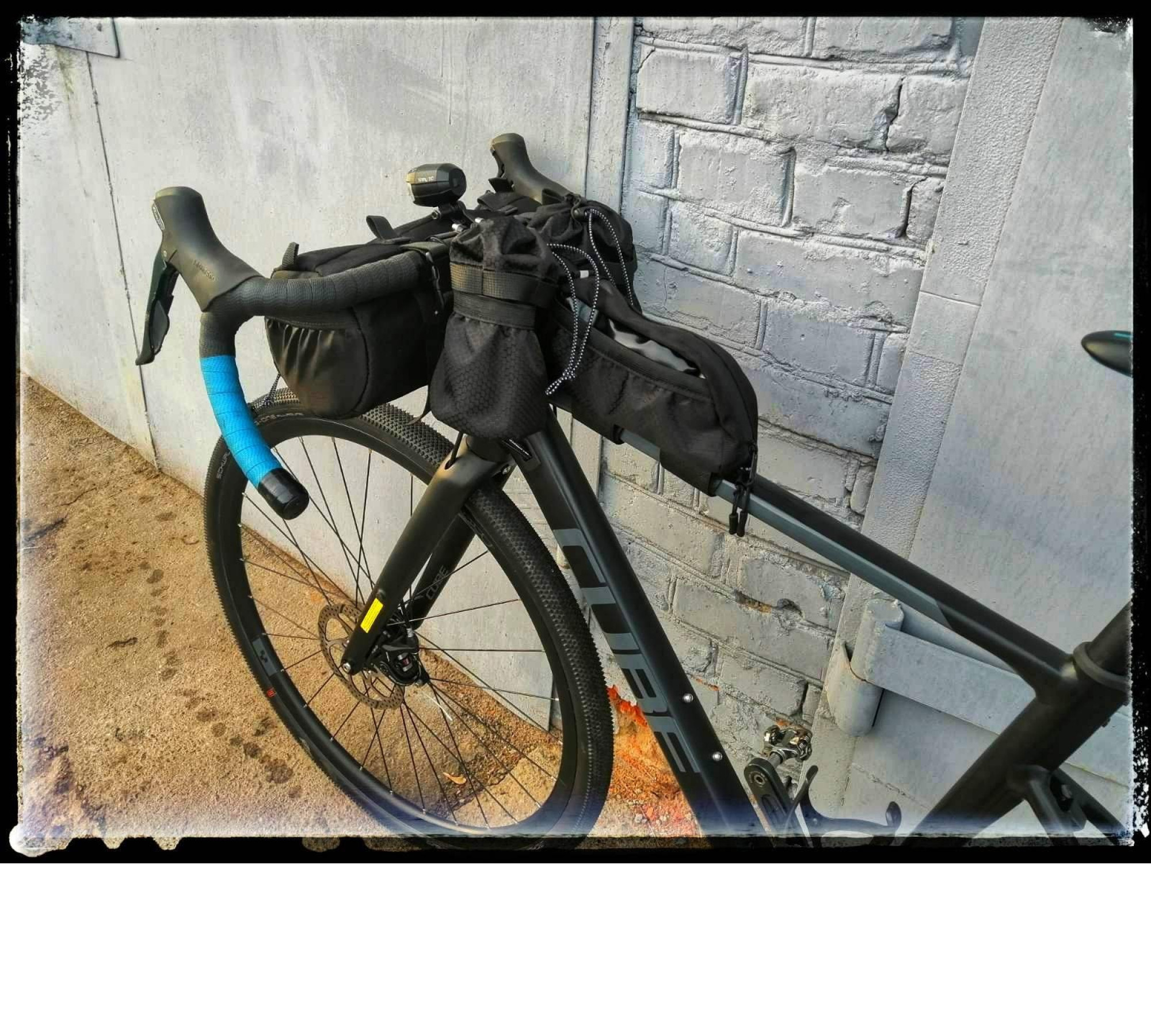 Front Bike Bag For Cycling, Handlebar bag for Gravel bag Cycling gifts  Personal cycling equipment, Bike bag for commuting urban pack