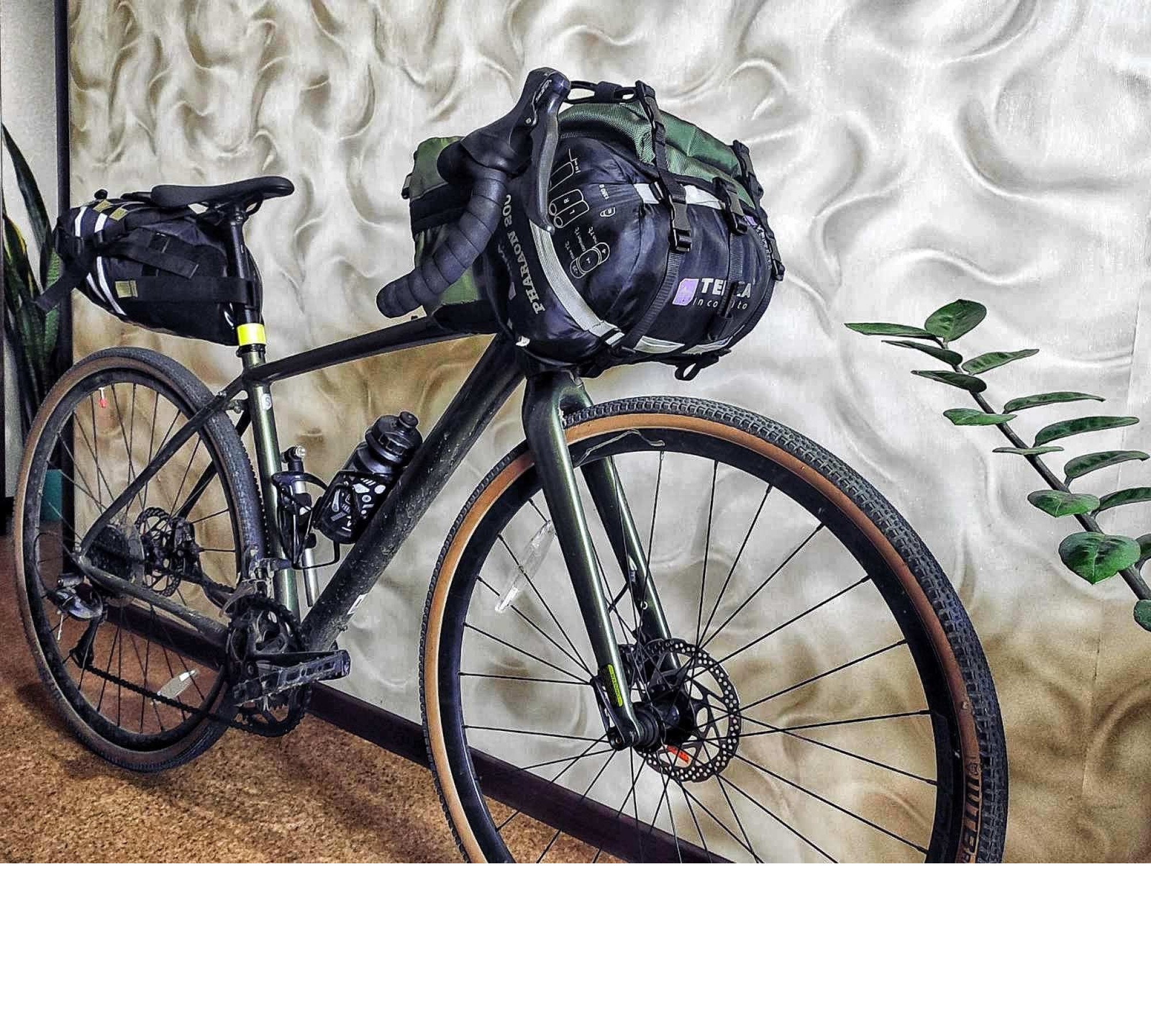 Front travel Bicycle bag Handlebar bikepcking bike bag Bicycle gear. Travel accessories Waterproof gravel bag bicycle accessories.