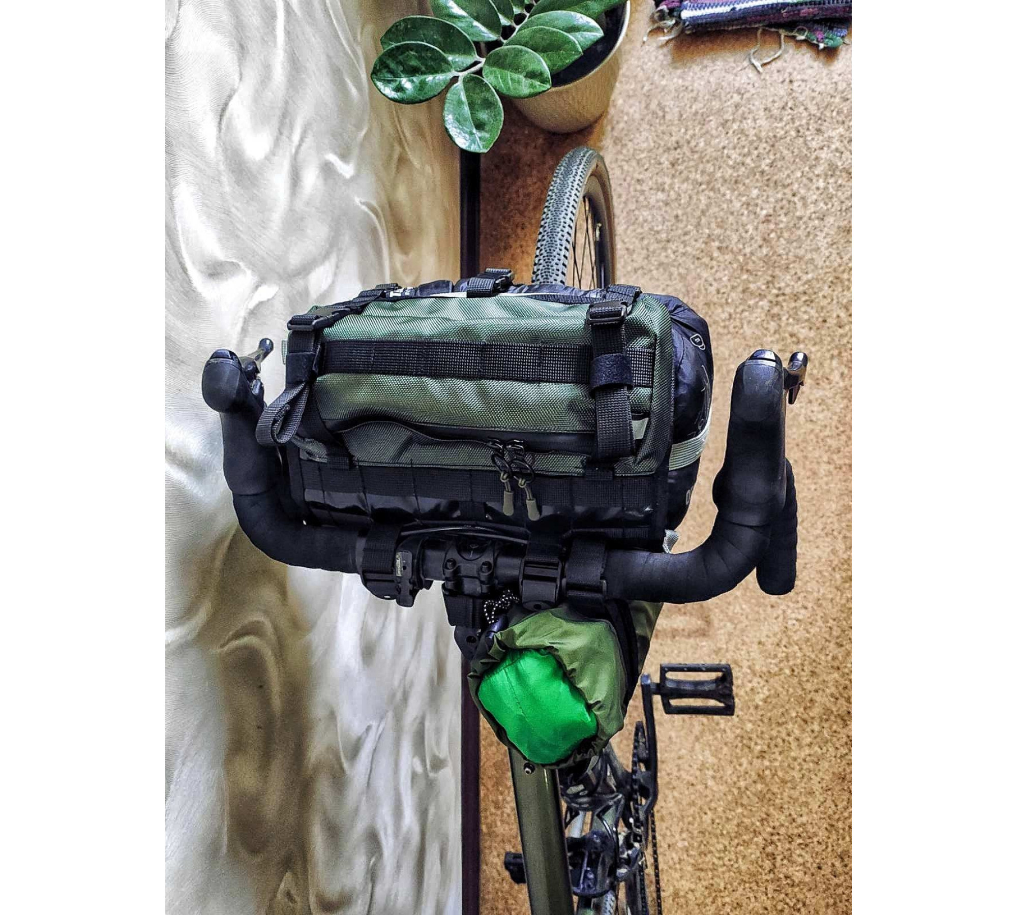 Front travel Bicycle bag Handlebar bikepcking bike bag Bicycle gear. Travel accessories Waterproof gravel bag bicycle accessories.