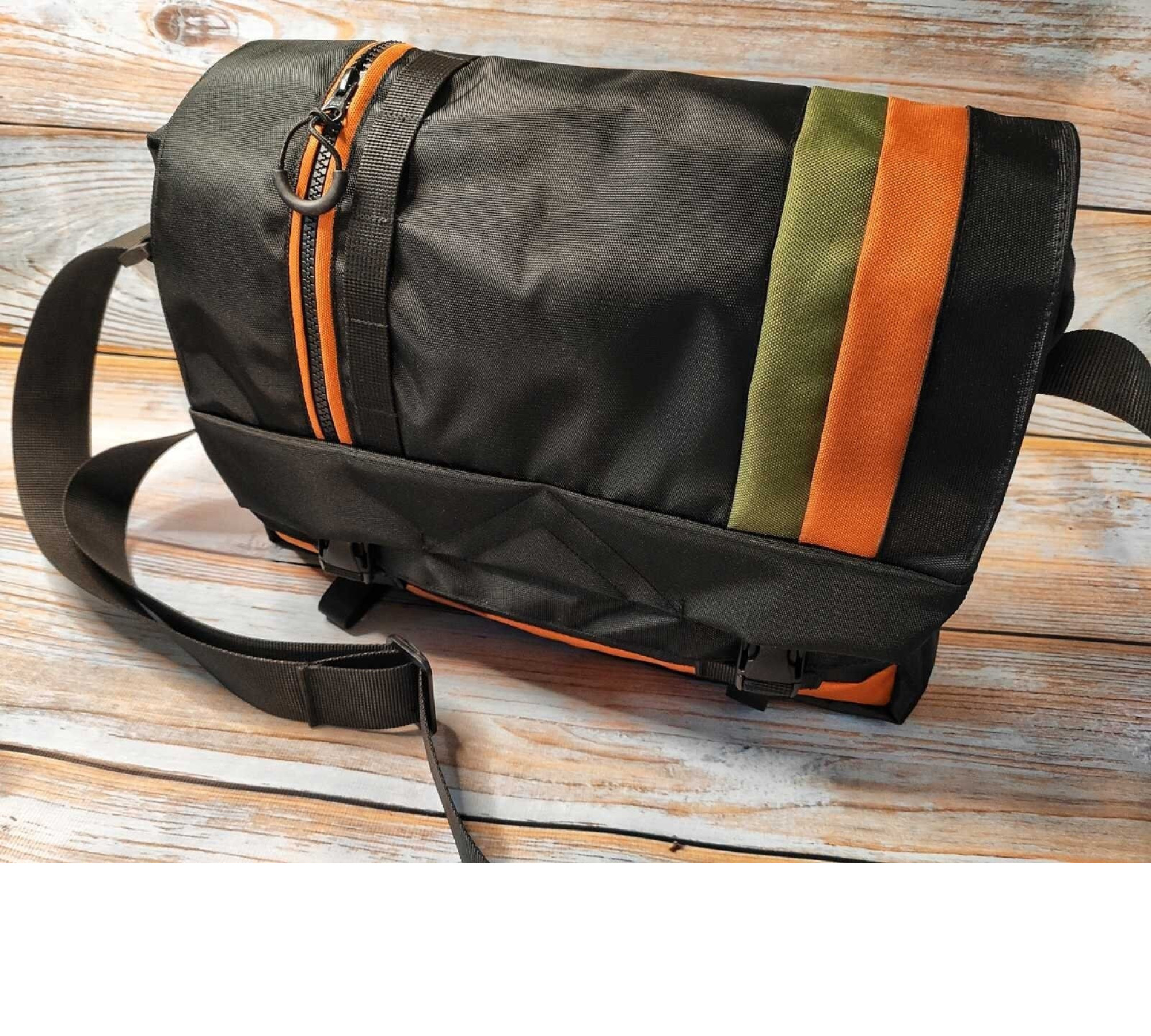 Messenger Bag Laptop bag gifts  Book bag, Weekender bag women/men. Tote bag with pockets  Crossbody bag Designer bag inch laptop travel gear