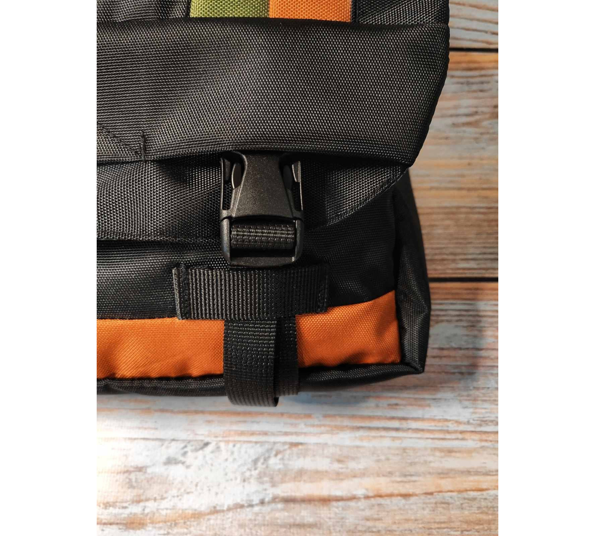 Urbanc ycling Sport Bag Gifts Messenger Bag Laptop bag gifts  Weekender bag women/men  Tote bag with pockets Crossbody bag Designer