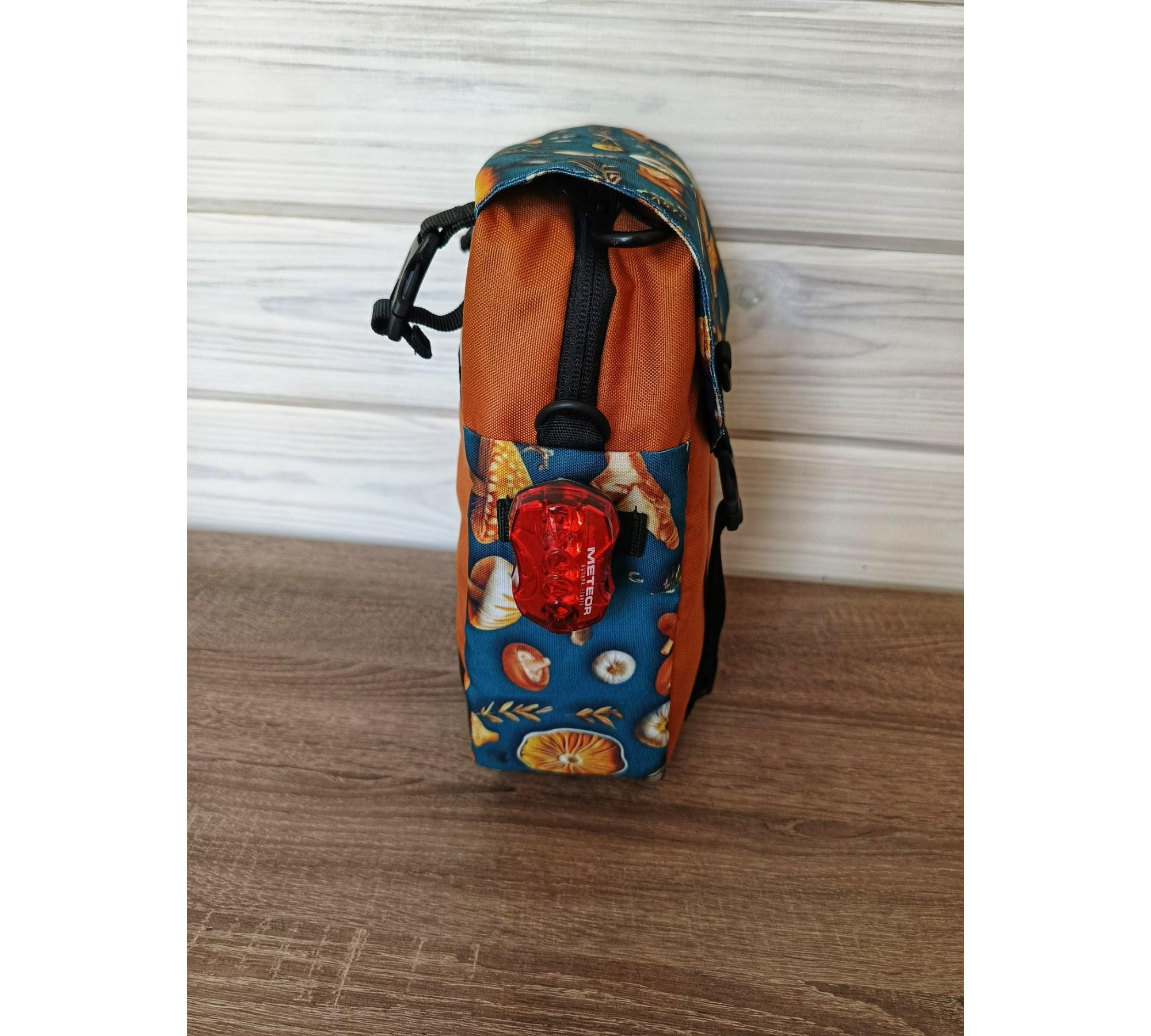 LADY Trunk Bike Bag — Women’s Rear Rack Bag by LESENOK