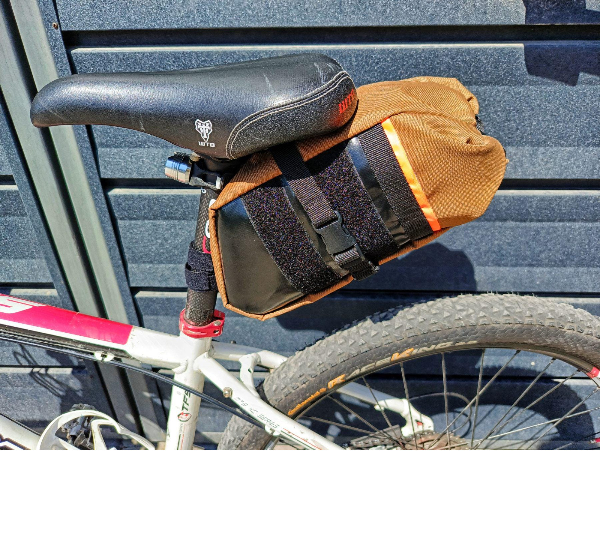 Saddle Bag Bicycle Rear Gifts 3-4L Rol-top, Road Trip Cycling Gifts Gravel,  Bike Accessories urban cycling. Biking bag custom color.