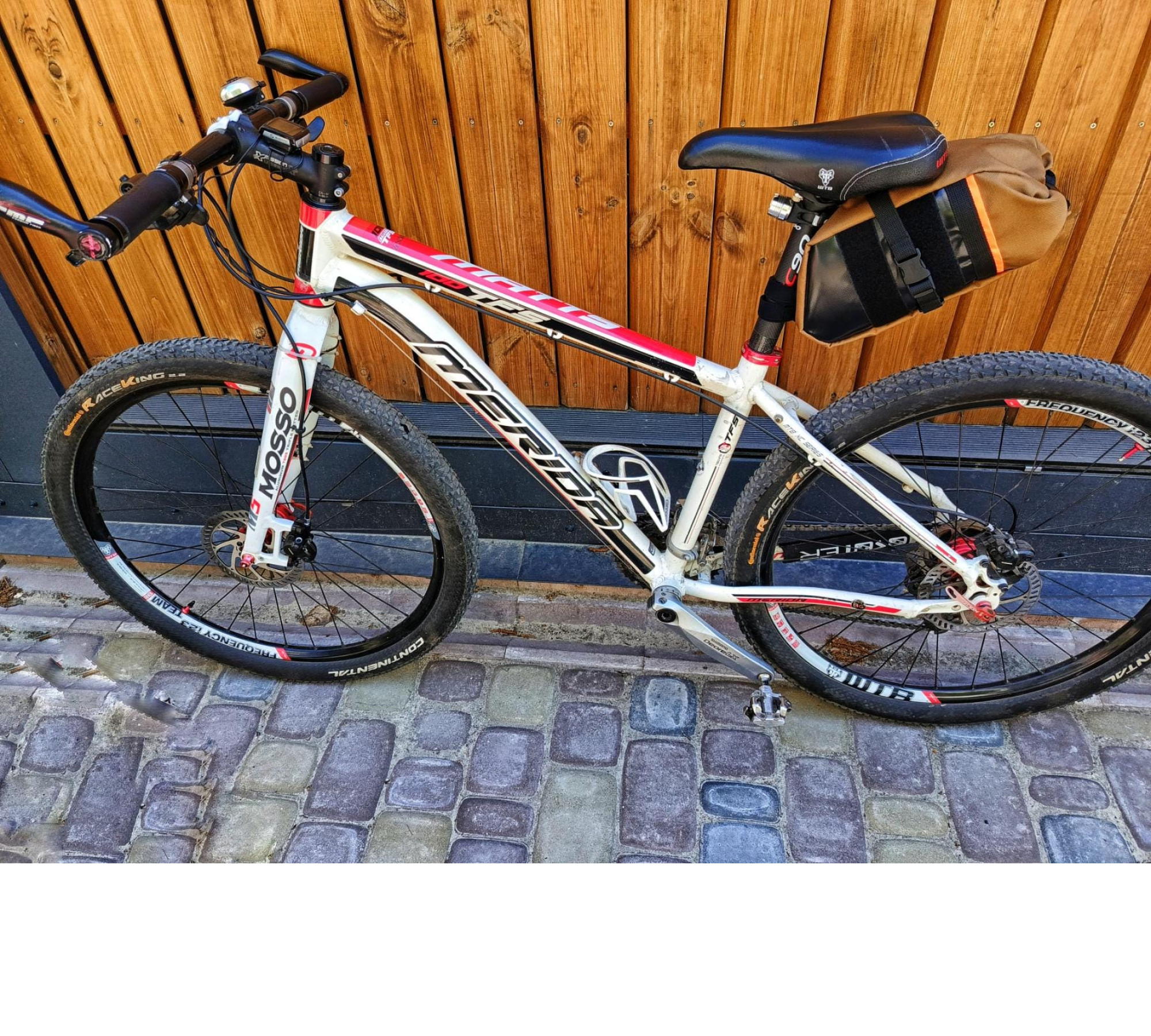 Saddle Bag Bicycle Rear Gifts 3-4L Rol-top, Road Trip Cycling Gifts Gravel,  Bike Accessories urban cycling. Biking bag custom color.