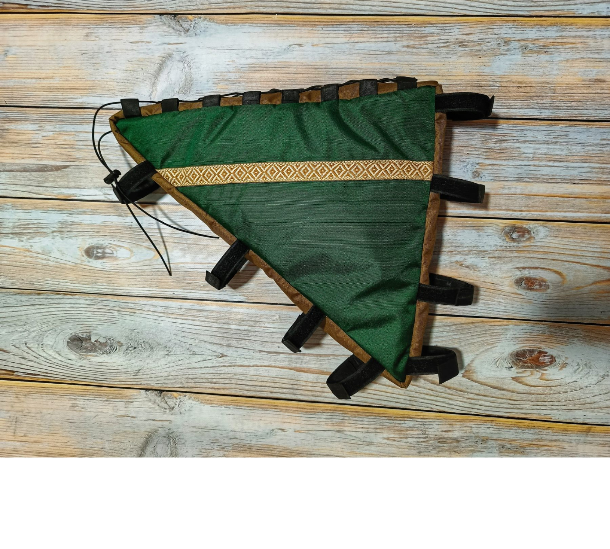 Color options: black, gray, olive