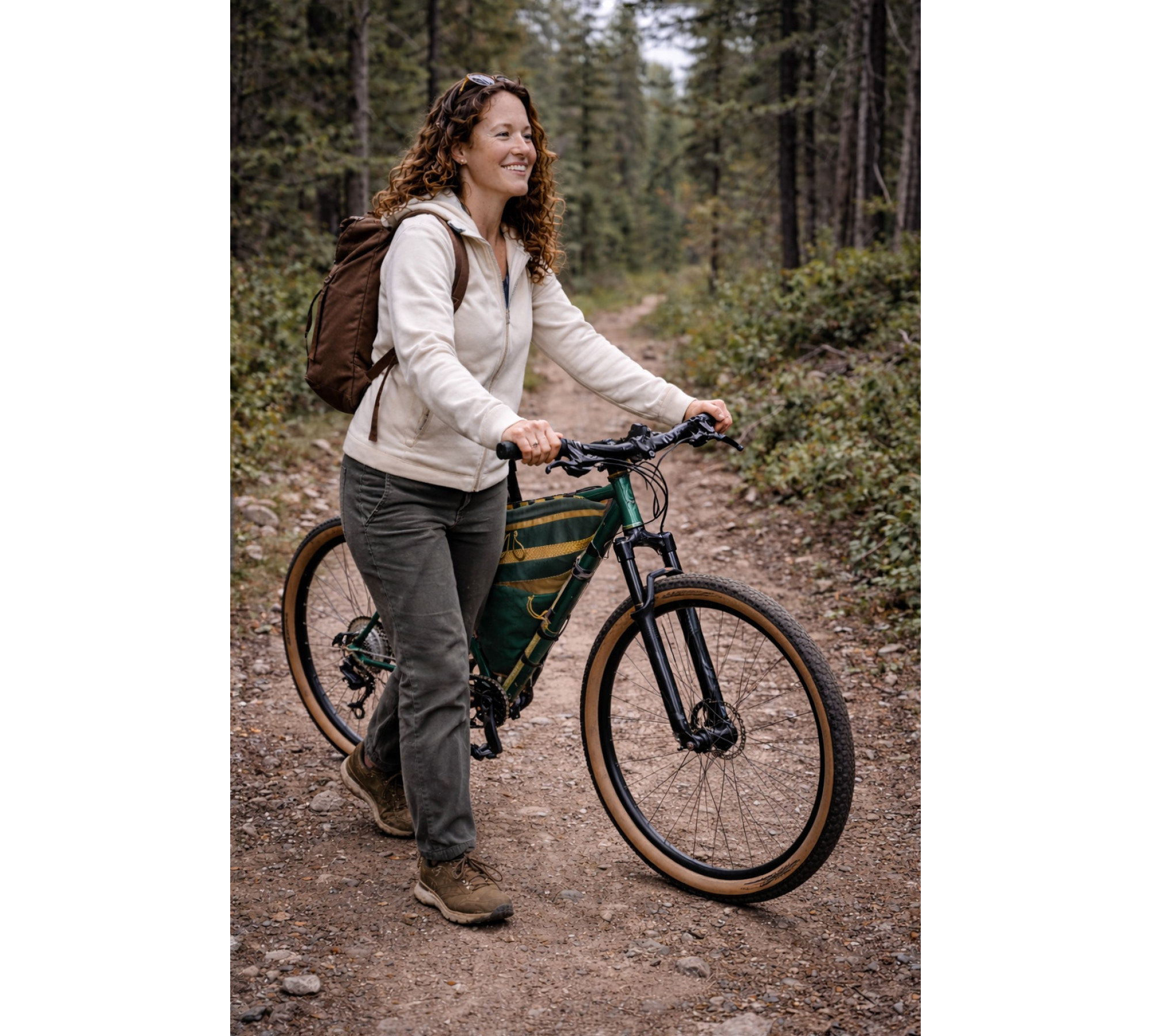 Color options: black, gray, olive