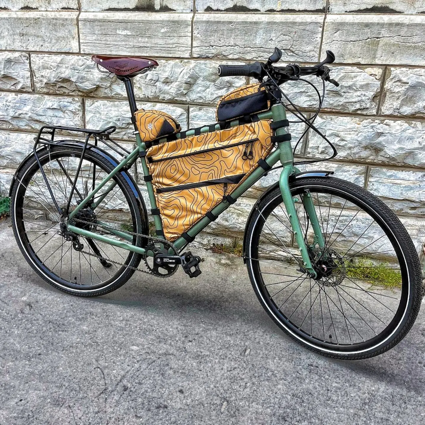 One bike. One perfectly matched bag system. 🌈🚴
@lesenokbags

Why choose one bag when your bike can carry everything in s